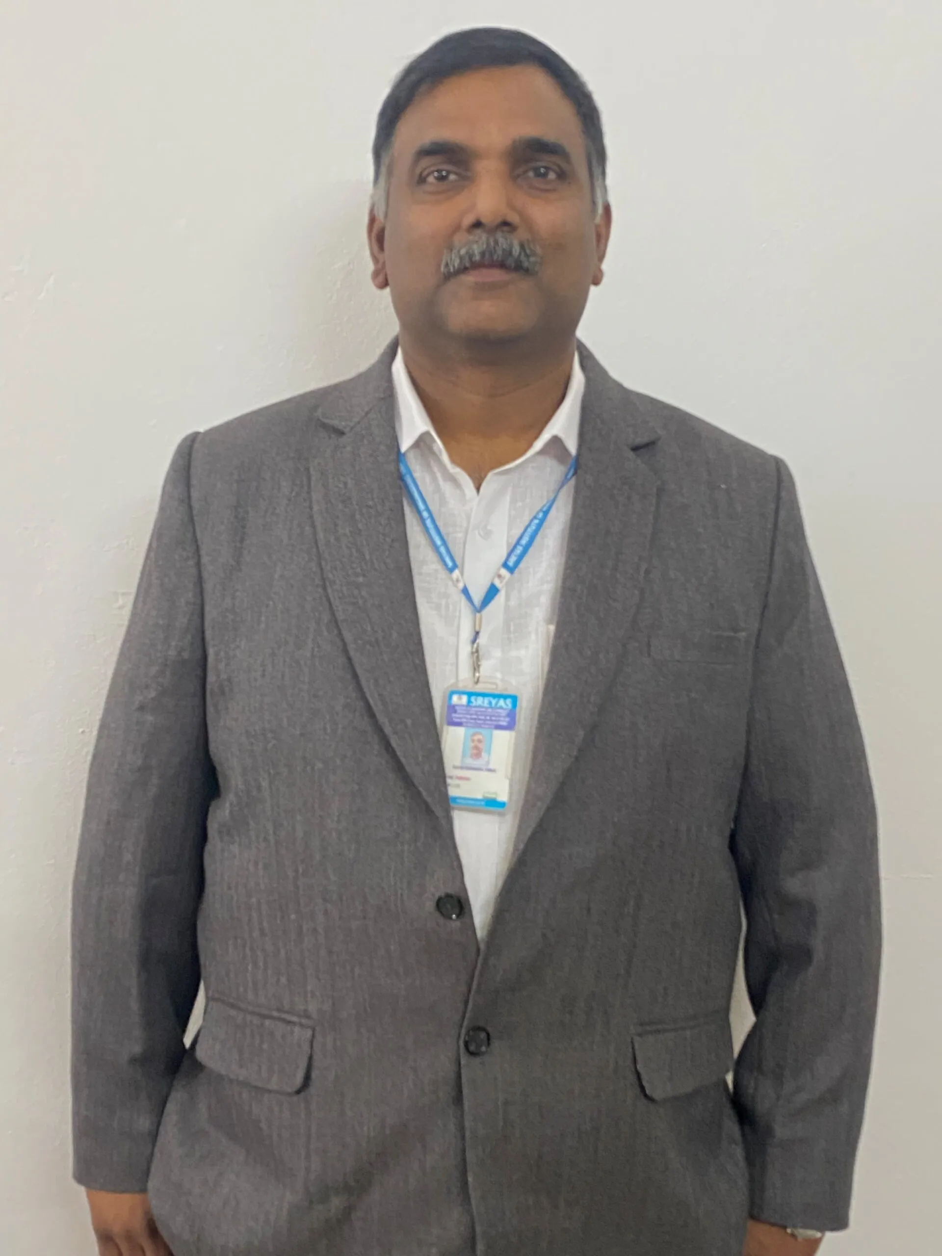 Dr. U.M. Fernandes Dimlo